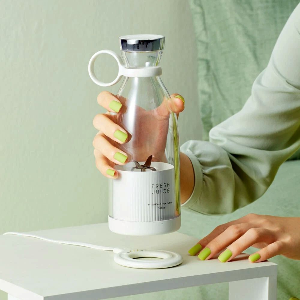 FRESH JUICE™ - Portable Bottle Blender for Fruit & Veg Juices, Smoothies, Shakes