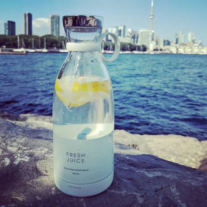 FRESH JUICE™ - Portable Bottle Blender for Fruit & Veg Juices, Smoothies, Shakes